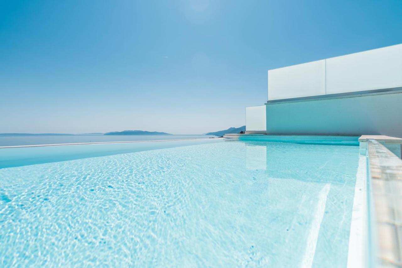 Villa The Boat With Rooftop Pool Matulji Exteriér fotografie